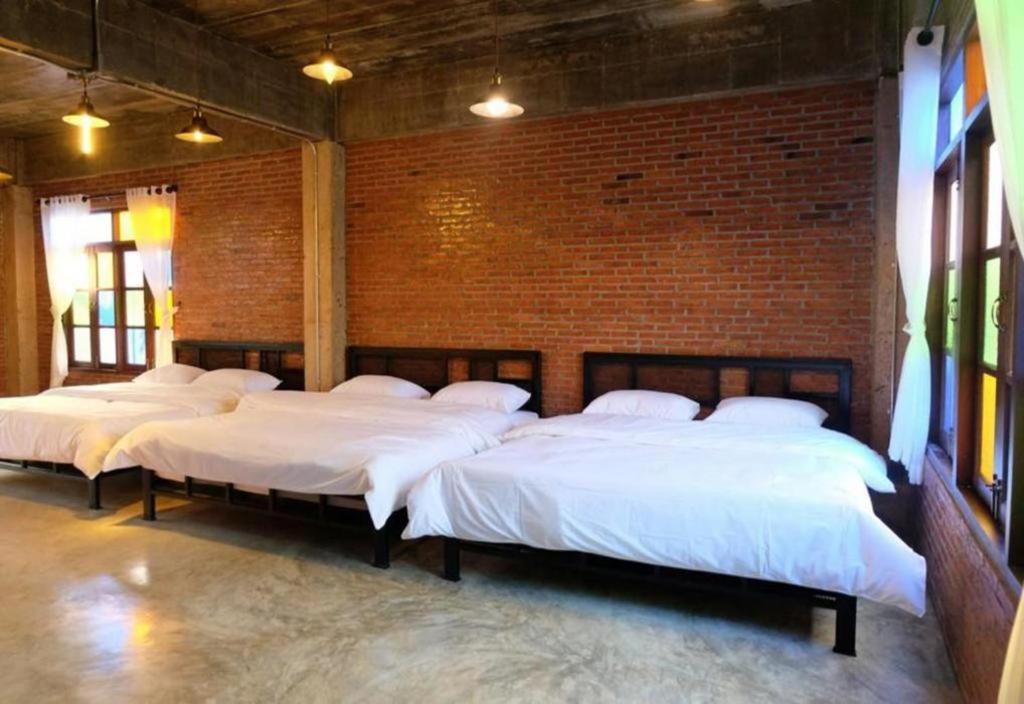 Oyo 1155 Bikers House And Enduro Tours Chiang Mai Hotell Exteriör bild