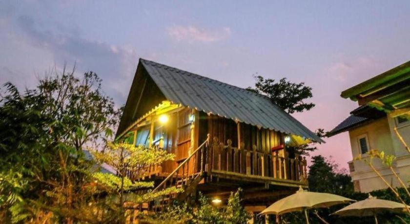 Oyo 1155 Bikers House And Enduro Tours Chiang Mai Hotell Exteriör bild