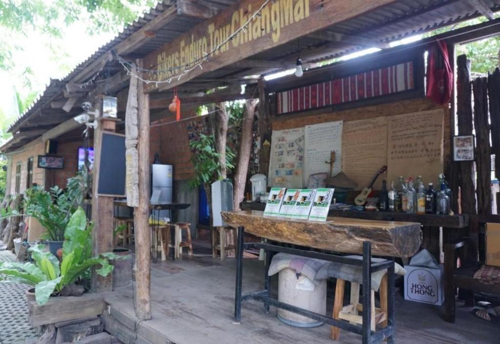 Oyo 1155 Bikers House And Enduro Tours Chiang Mai Hotell Exteriör bild
